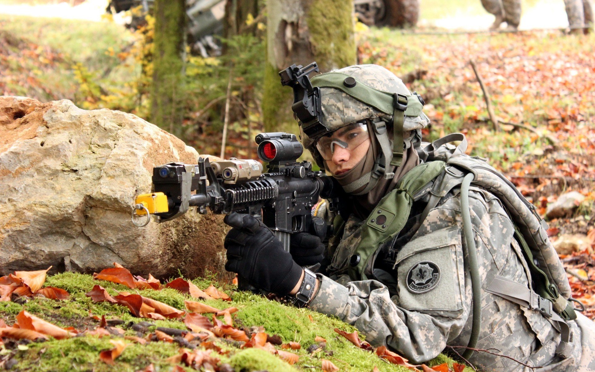 法国队接力发挥稳定赢得掌声不断，法国队训练